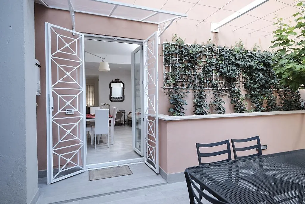 St. Peter Garden Apartment Rome
